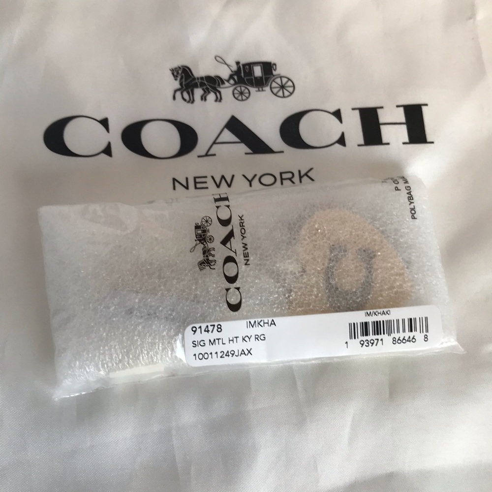COACH  Signature Hearts Key Ring Bag Charm Gold / - Picture 7 of 13